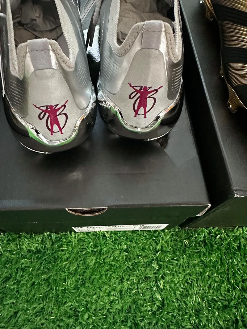 哈兰德欧冠30球仅用25场，打破范尼纪录