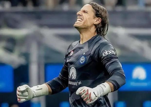 从荷甲最佳到马竞鸡肋，只用1年时间，多面手足够勤勉却太过莽撞