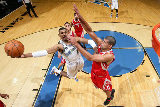 NBA爆冷！伦纳德55分哈登28分，快船112-99击败活塞
