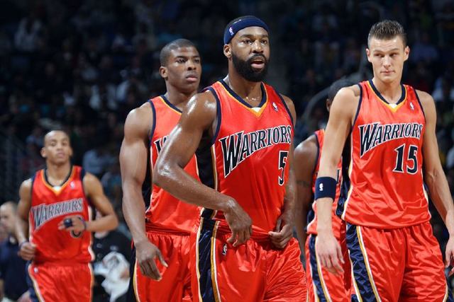 湖人可能会夏天收购NBA冠军中锋，以帮助卢卡和勒布朗追逐冠军