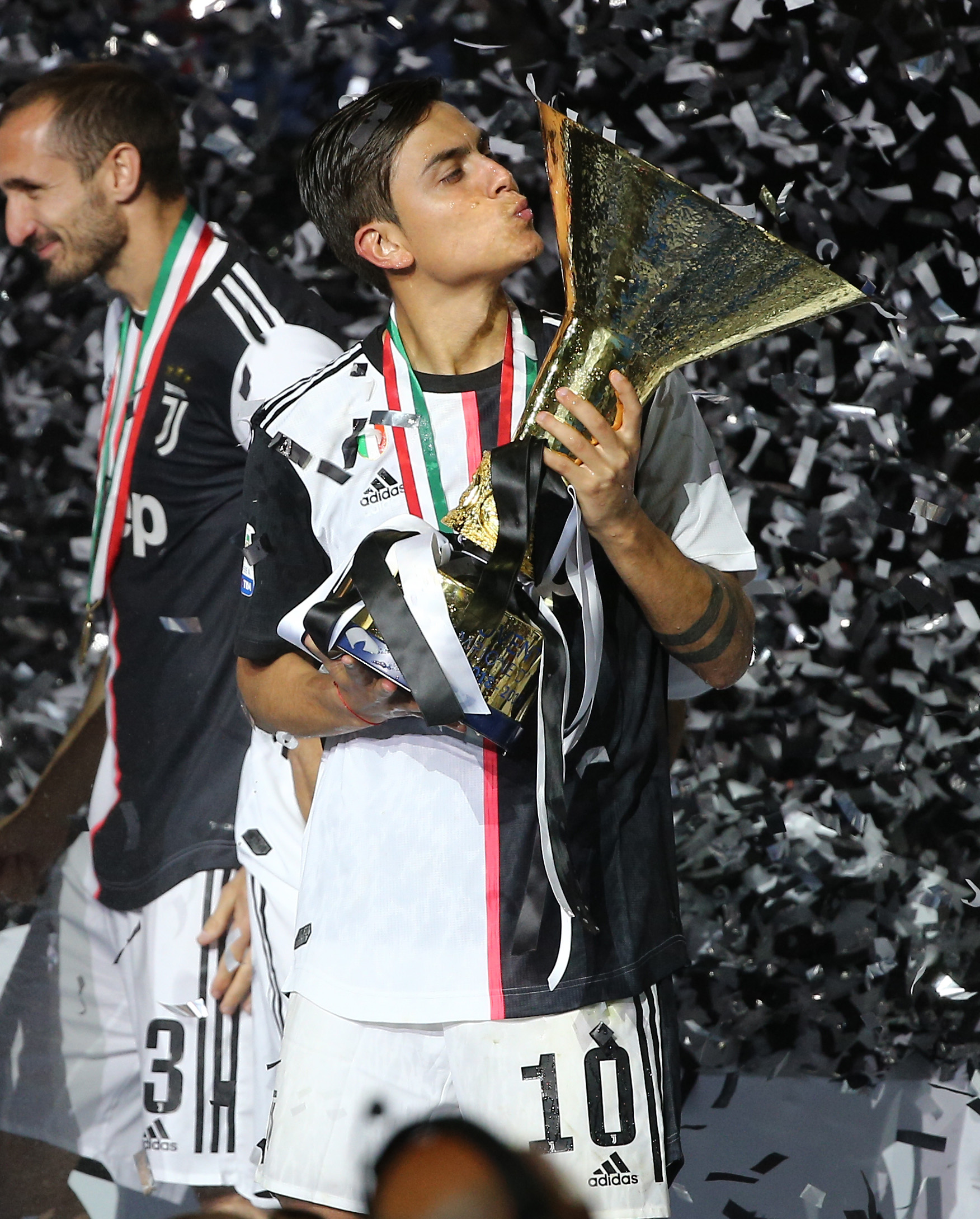 [中超]卡扎伊什维利大四喜 泰山六球大胜国安