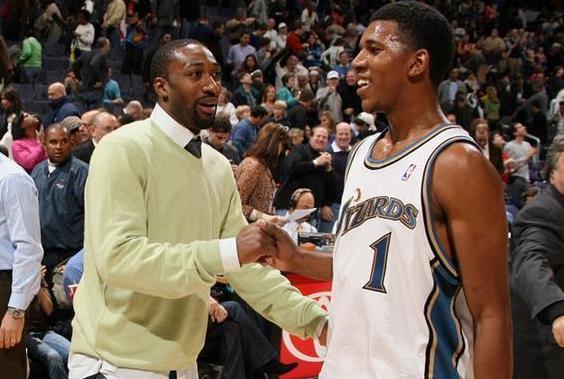 利物浦内讧曝光！斯洛特不愿卖迪亚斯，总监休斯却执意推动转会